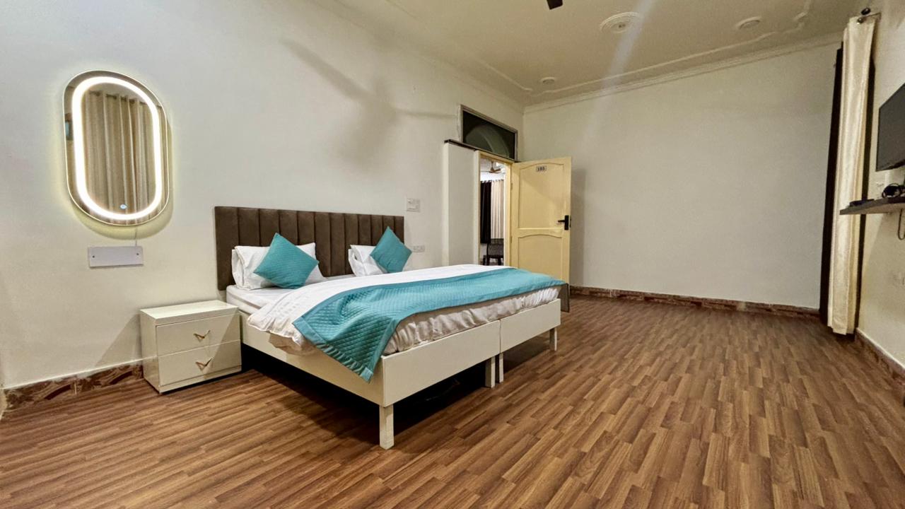 Luxury Room at Hotel Divine